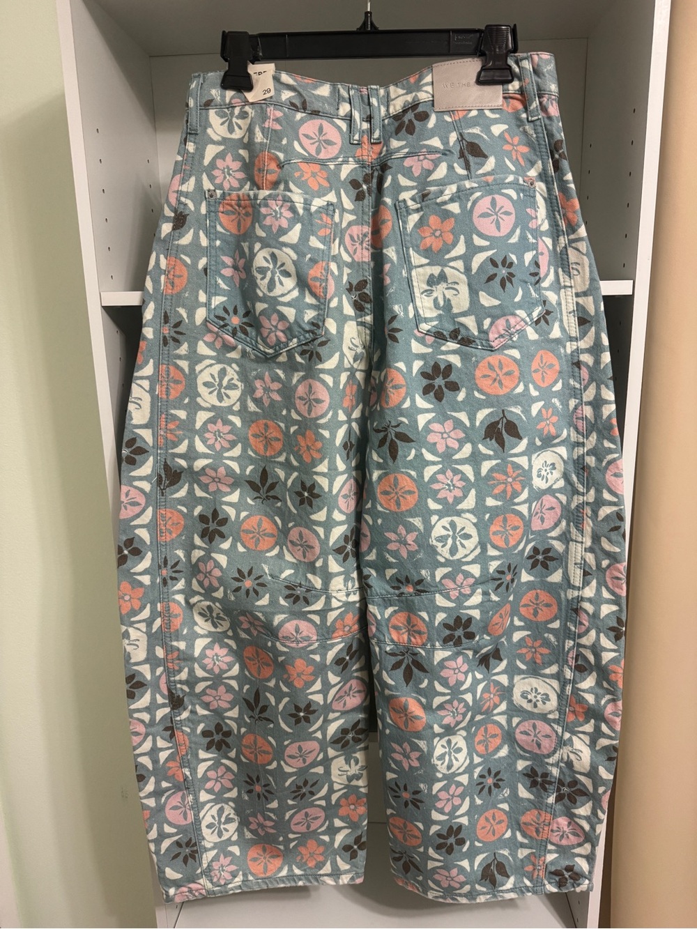 Free People Good Luck Printed Barrel Jeans Size 29 NWT - Picture 3 of 6